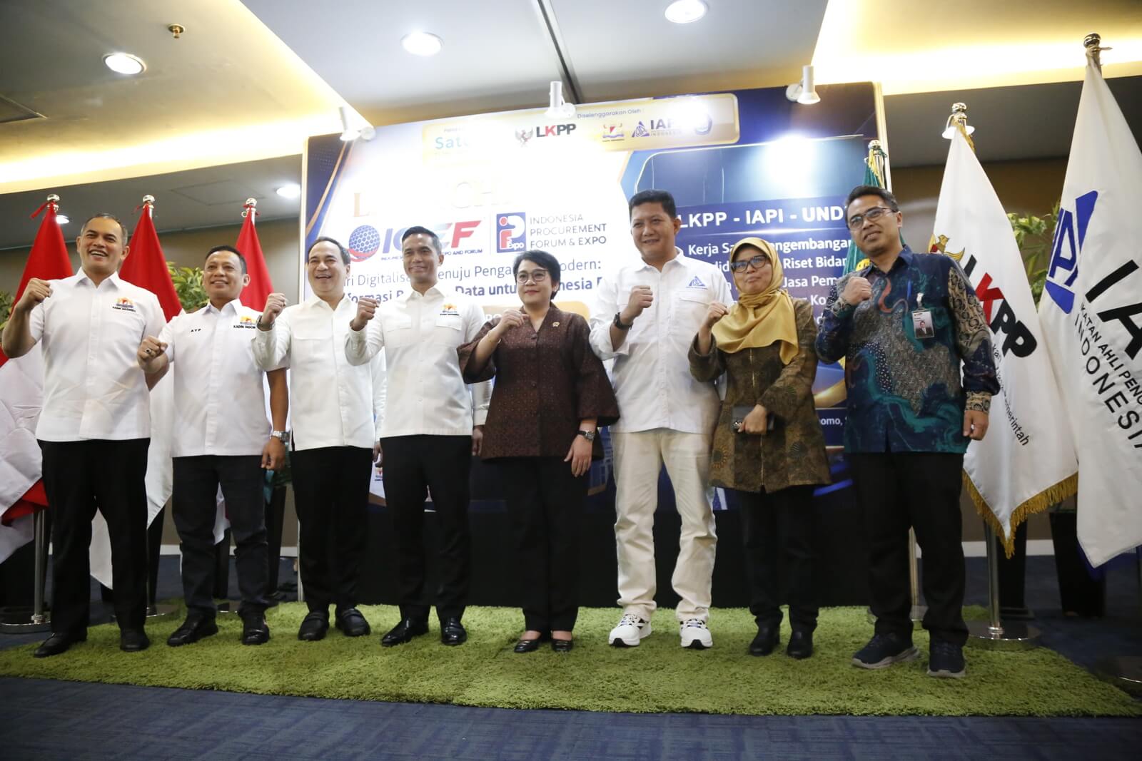Area registrasi dan informasi LKPP di IPFE 2025